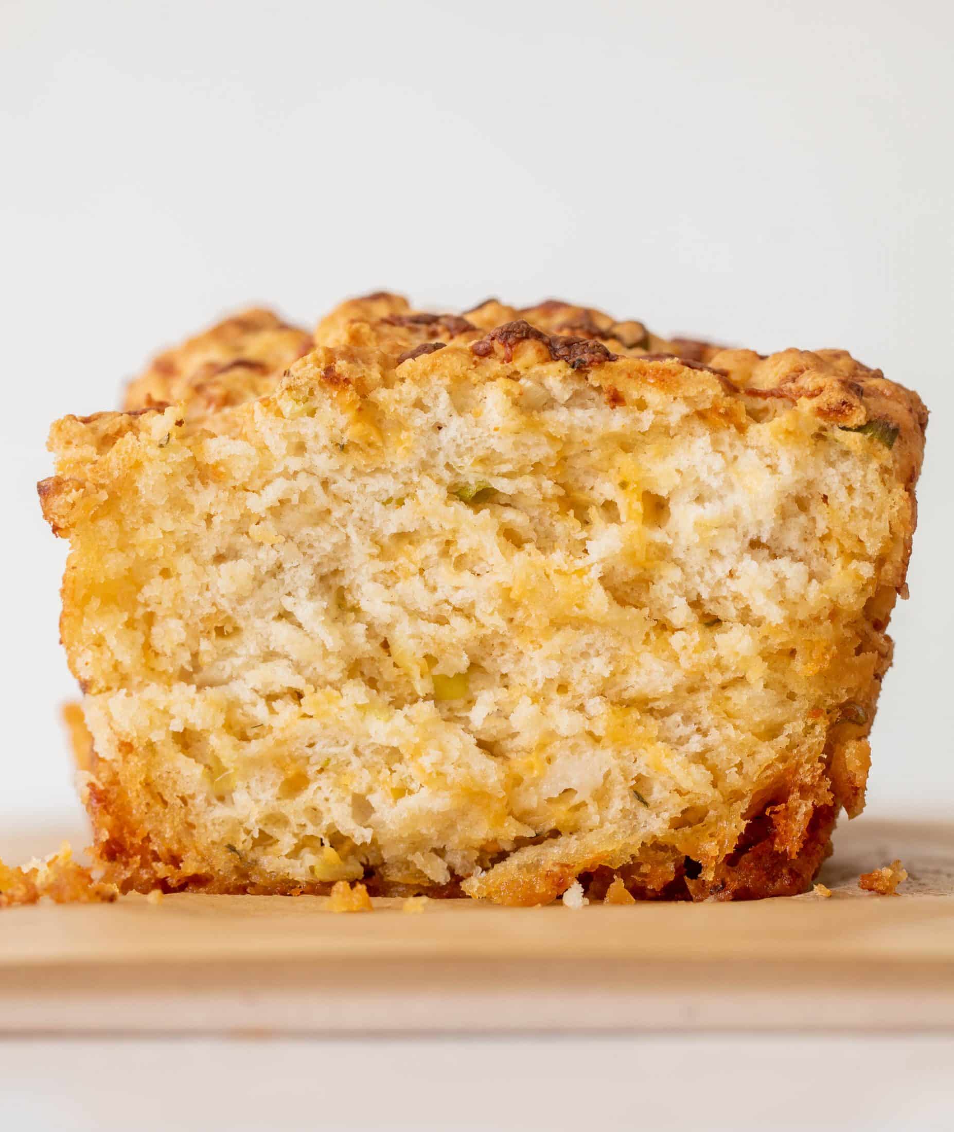 cheddar scallion beer bread